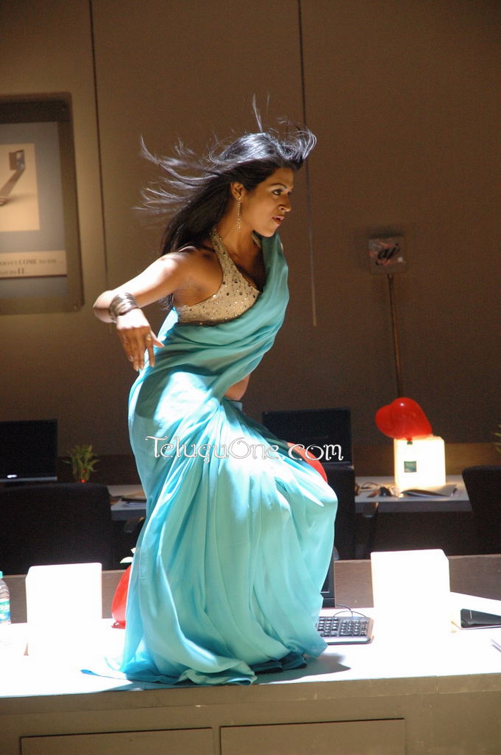 Shraddha Das Photo Gallery